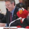 Elmo é o único não-humano a depor diante o Congresso dos EUA