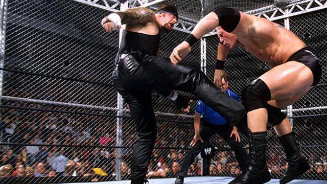 Brock Lesnar vs. The Undertaker – Hell in a Cell – No Mercy 2002